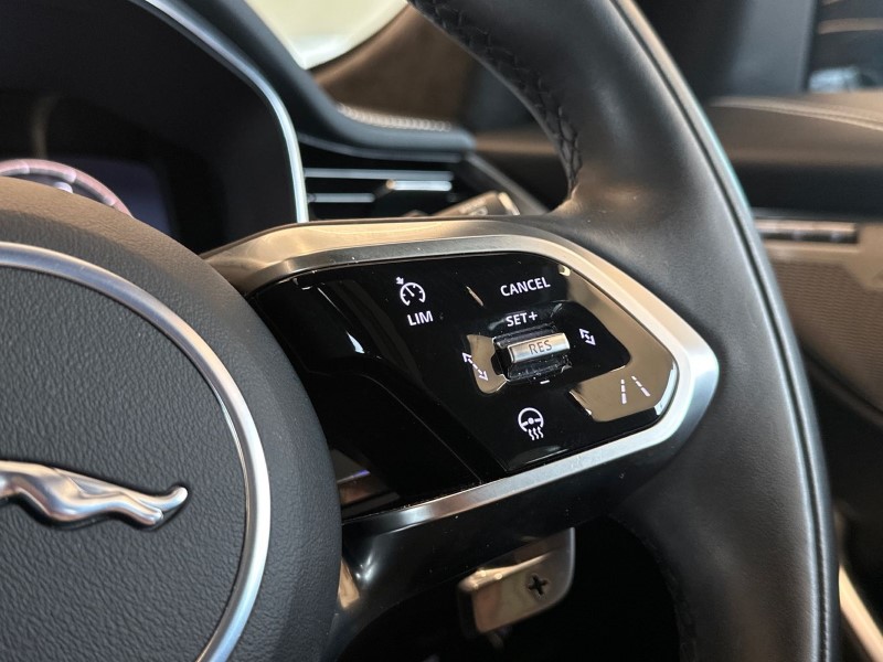 2024 (73) JAGUAR F-PACE 2.0 D200 R-Dynamic HSE Black 5dr Auto AWD 5039723