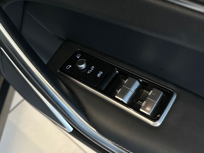 2024 (73) JAGUAR F-PACE 2.0 D200 R-Dynamic HSE Black 5dr Auto AWD 5039717