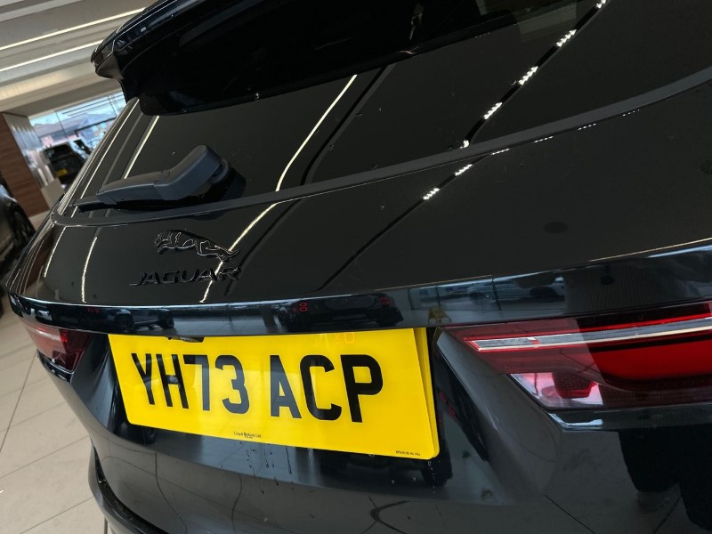 2024 (73) JAGUAR F-PACE 2.0 D200 R-Dynamic HSE Black 5dr Auto AWD 5039741