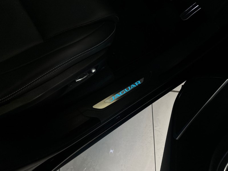 2024 (73) JAGUAR F-PACE 2.0 D200 R-Dynamic HSE Black 5dr Auto AWD 5039733