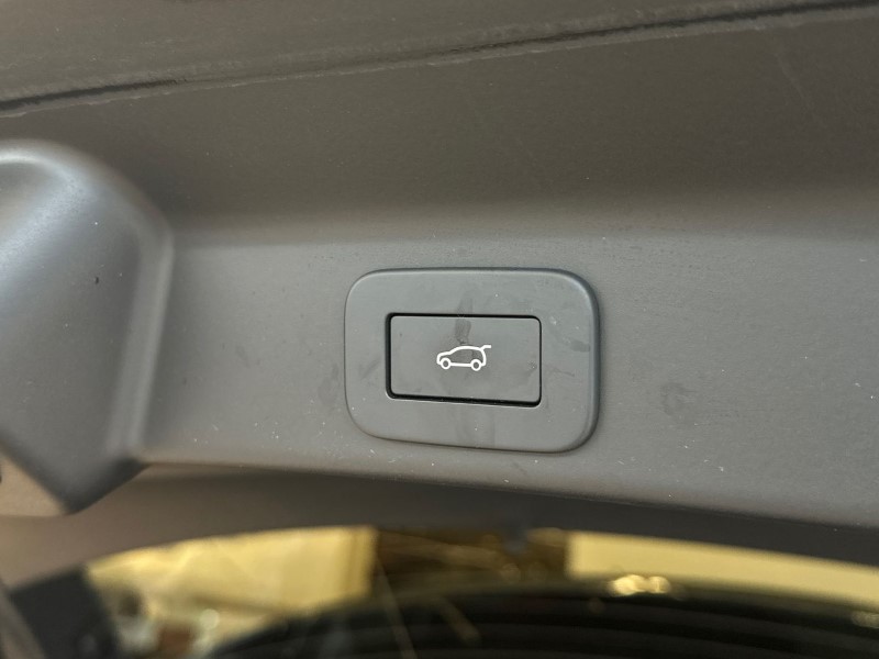 2024 (73) JAGUAR F-PACE 2.0 D200 R-Dynamic HSE Black 5dr Auto AWD 5039735