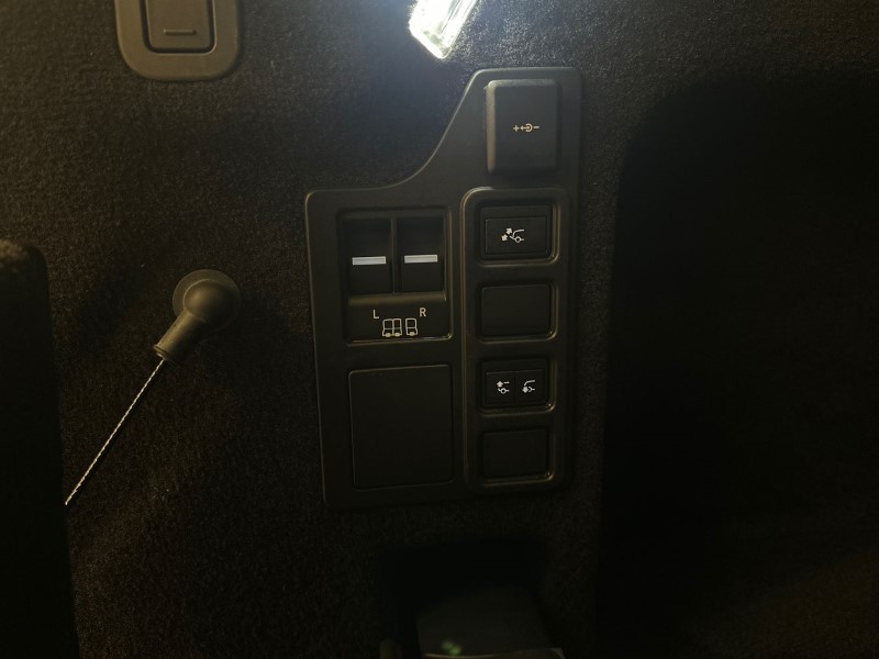 2024 (74) LAND ROVER DISCOVERY 3.0 D350 Dynamic HSE 5dr Auto 5193025