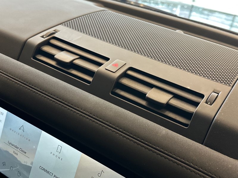 2022 (22) LAND ROVER DEFENDER 2.0 P400e X-Dynamic SE 110 5dr Auto 5057891