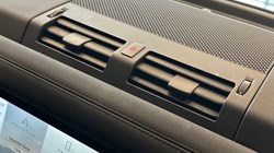 2022 (22) LAND ROVER DEFENDER 2.0 P400e X-Dynamic SE 110 5dr Auto 5057891