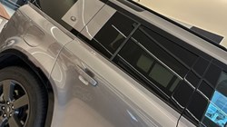 2022 (22) LAND ROVER DEFENDER 2.0 P400e X-Dynamic SE 110 5dr Auto 5057907