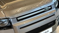 2022 (22) LAND ROVER DEFENDER 2.0 P400e X-Dynamic SE 110 5dr Auto 5057899