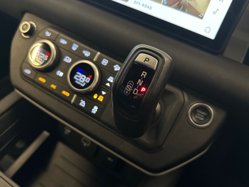 2022 (22) LAND ROVER DEFENDER 2.0 P400e X-Dynamic SE 110 5dr Auto 5057871