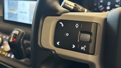 2022 (22) LAND ROVER DEFENDER 2.0 P400e X-Dynamic SE 110 5dr Auto 5057886