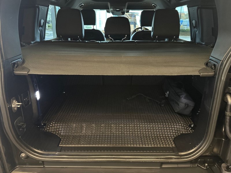 2022 (22) LAND ROVER DEFENDER 2.0 P400e X-Dynamic SE 110 5dr Auto 5057868