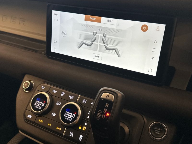 2022 (22) LAND ROVER DEFENDER 2.0 P400e X-Dynamic SE 110 5dr Auto 5057889