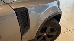 2022 (22) LAND ROVER DEFENDER 2.0 P400e X-Dynamic SE 110 5dr Auto 5057905