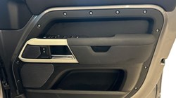 2022 (22) LAND ROVER DEFENDER 2.0 P400e X-Dynamic SE 110 5dr Auto 5057880