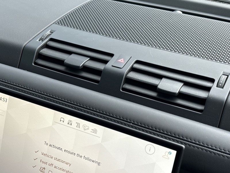 2025 (25) LAND ROVER COMMERCIAL DEFENDER 3.0 D350 Hard Top X-Dynamic HSE Auto 5058510