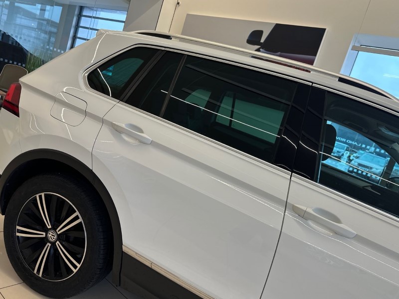 2019 (19) VOLKSWAGEN TIGUAN 1.5 TSi EVO 130 SE Nav 5dr 5059655