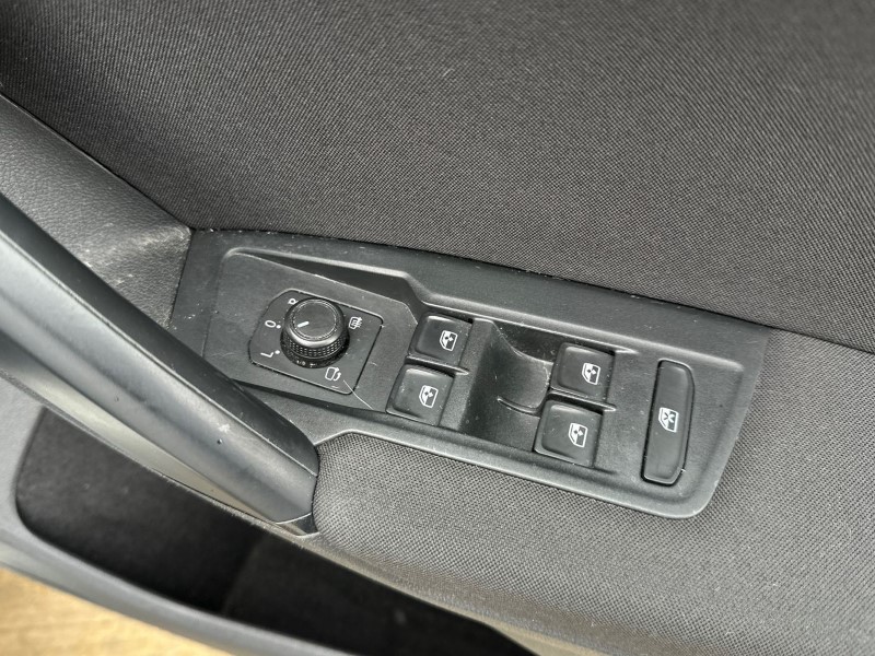 2019 (19) VOLKSWAGEN TIGUAN 1.5 TSi EVO 130 SE Nav 5dr 5059634