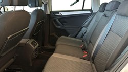 2019 (19) VOLKSWAGEN TIGUAN 1.5 TSi EVO 130 SE Nav 5dr 5059616