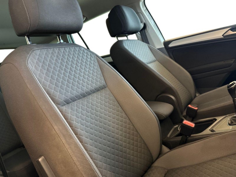 2019 (19) VOLKSWAGEN TIGUAN 1.5 TSi EVO 130 SE Nav 5dr 5059636