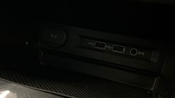 2019 (19) VOLKSWAGEN TIGUAN 1.5 TSi EVO 130 SE Nav 5dr 5059643