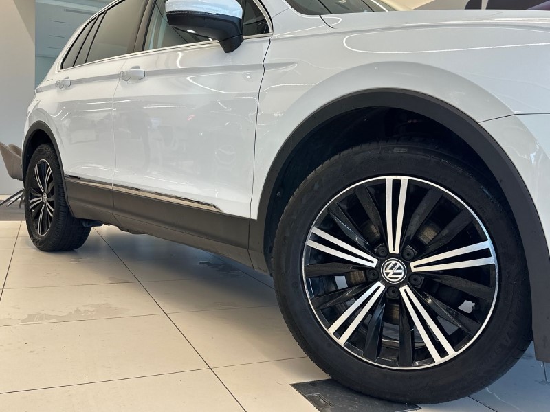 2019 (19) VOLKSWAGEN TIGUAN 1.5 TSi EVO 130 SE Nav 5dr 5059648