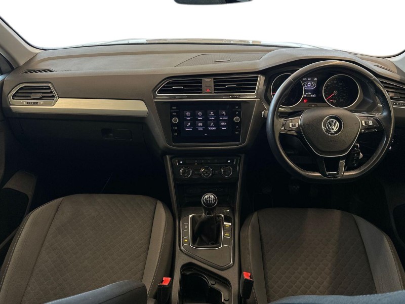 2019 (19) VOLKSWAGEN TIGUAN 1.5 TSi EVO 130 SE Nav 5dr 5059621