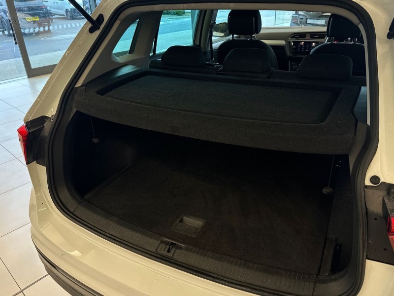 2019 (19) VOLKSWAGEN TIGUAN 1.5 TSi EVO 130 SE Nav 5dr 5059645