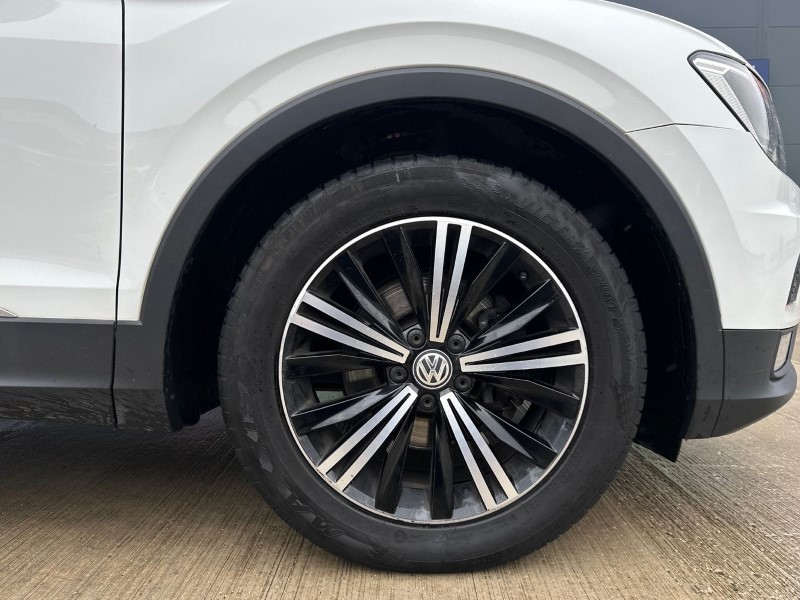 2019 (19) VOLKSWAGEN TIGUAN 1.5 TSi EVO 130 SE Nav 5dr 5059620