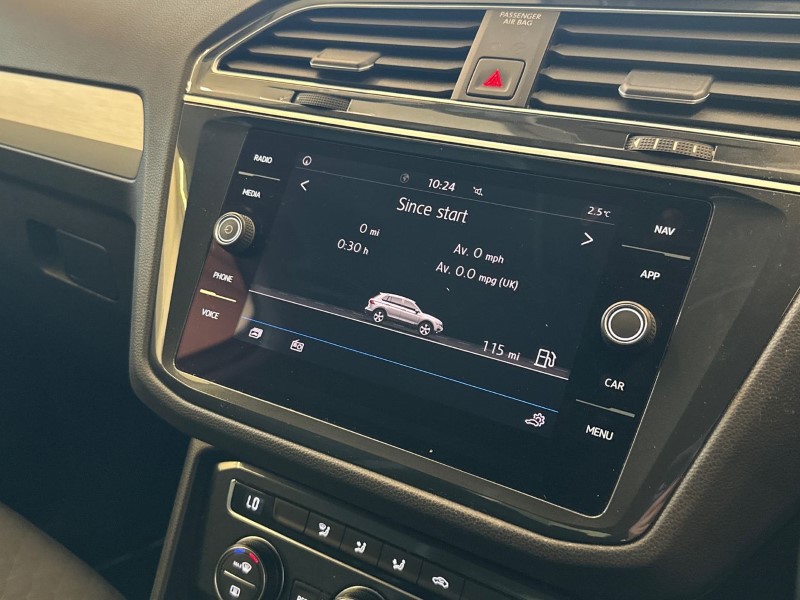 2019 (19) VOLKSWAGEN TIGUAN 1.5 TSi EVO 130 SE Nav 5dr 5059641