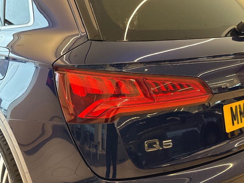 2020 (20) AUDI Q5 55 TFSI e Quattro S Line Competition 5dr S Tronic 5064812