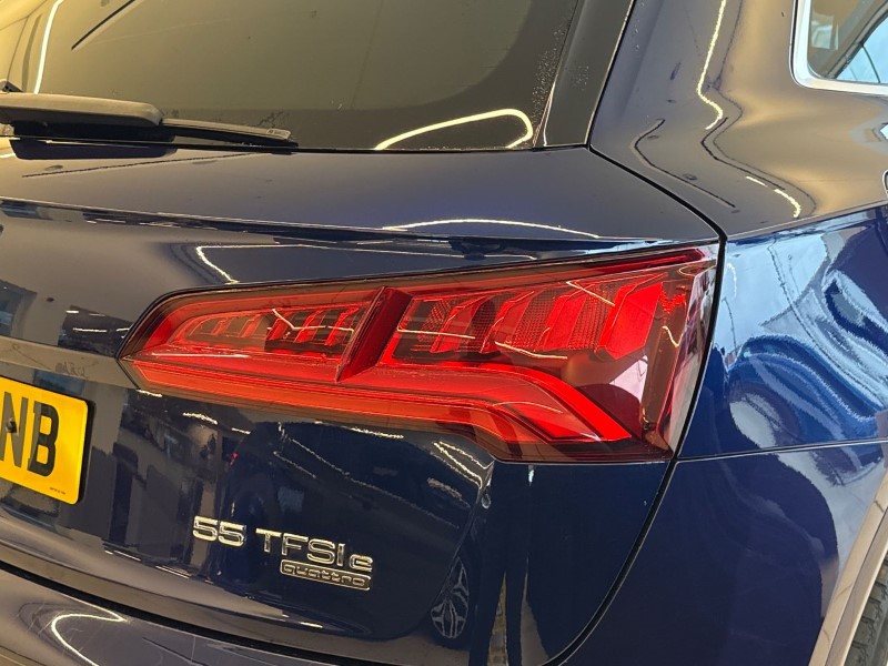 2020 (20) AUDI Q5 55 TFSI e Quattro S Line Competition 5dr S Tronic 5064834