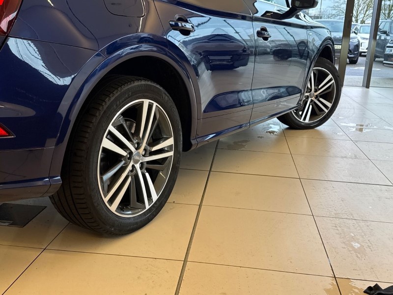 2020 (20) AUDI Q5 55 TFSI e Quattro S Line Competition 5dr S Tronic 5064835