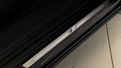 2020 (20) AUDI Q5 55 TFSI e Quattro S Line Competition 5dr S Tronic 5064826