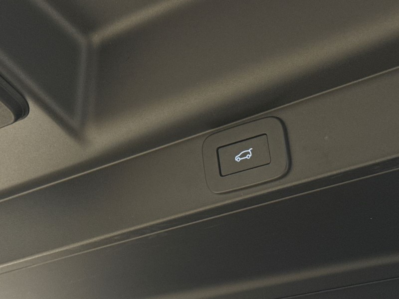 2024 (24) LAND ROVER RANGE ROVER 3.0 D350 HSE 4dr Auto 5055085