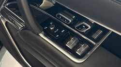 2024 (24) LAND ROVER RANGE ROVER 3.0 D350 HSE 4dr Auto 5055070