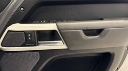 2024 (24) LAND ROVER DEFENDER 2.0 P400e X-Dynamic HSE 110 5dr Auto 5059855