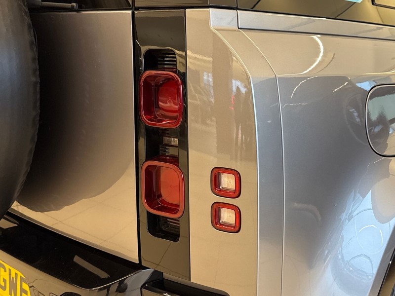 2024 (24) LAND ROVER DEFENDER 2.0 P400e X-Dynamic HSE 110 5dr Auto 5059879