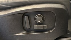 2024 (24) LAND ROVER DEFENDER 2.0 P400e X-Dynamic HSE 110 5dr Auto 5059857