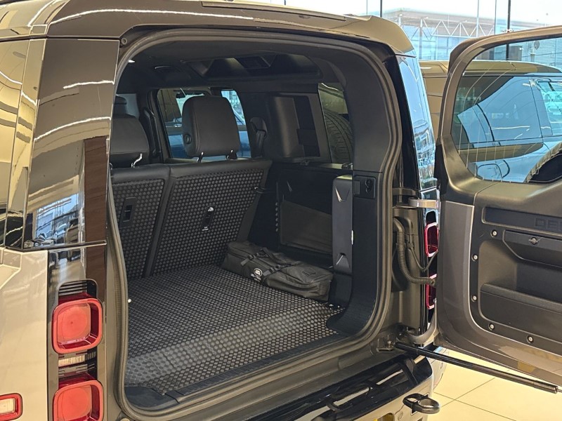 2024 (24) LAND ROVER DEFENDER 2.0 P400e X-Dynamic HSE 110 5dr Auto 5059872