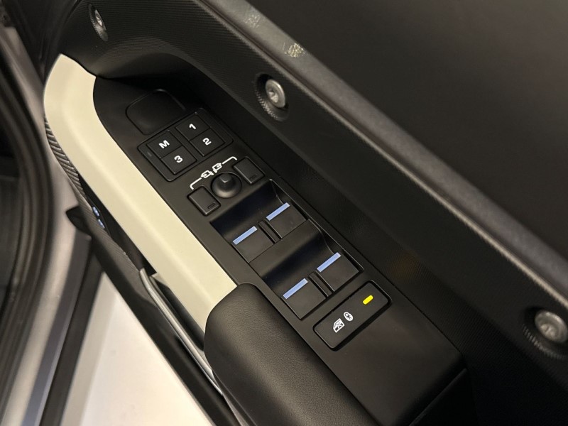 2024 (24) LAND ROVER DEFENDER 2.0 P400e X-Dynamic HSE 110 5dr Auto 5059856