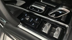 2024 (73) LAND ROVER RANGE ROVER 3.0 D300 HSE 4dr Auto 5108035