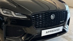 2024 (24) JAGUAR F-PACE 2.0 D200 R-Dynamic SE Black 5dr Auto AWD 5095048