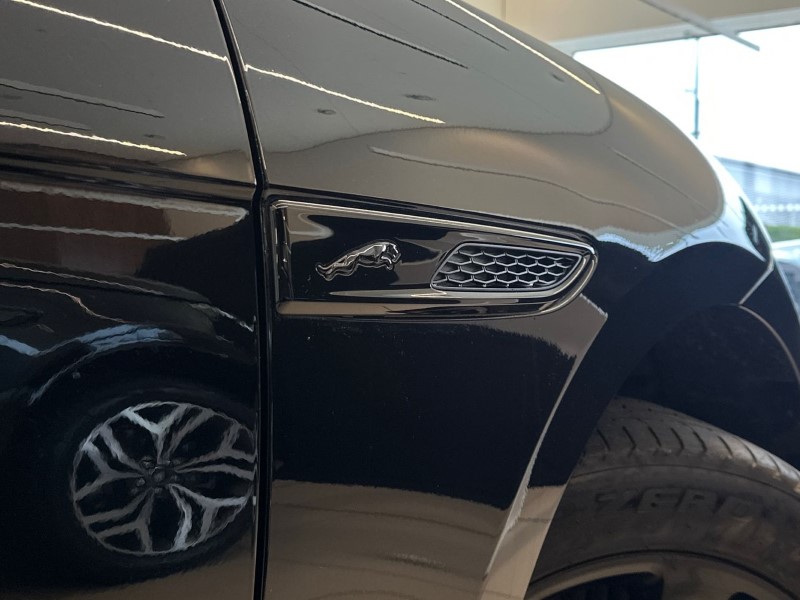 2024 (24) JAGUAR F-PACE 2.0 D200 R-Dynamic SE Black 5dr Auto AWD 5095024