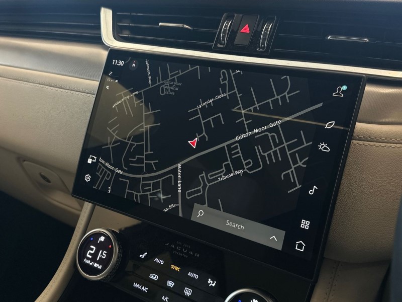 2024 (24) JAGUAR F-PACE 2.0 D200 R-Dynamic SE Black 5dr Auto AWD 5095015