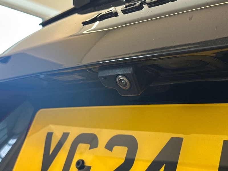 2024 (24) JAGUAR F-PACE 2.0 D200 R-Dynamic SE Black 5dr Auto AWD 5095046