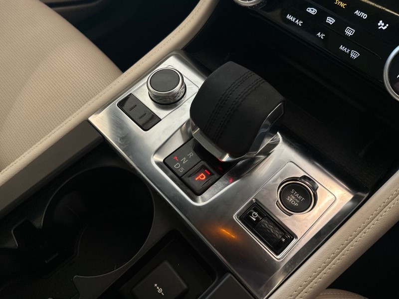 2024 (24) JAGUAR F-PACE 2.0 D200 R-Dynamic SE Black 5dr Auto AWD 5095017