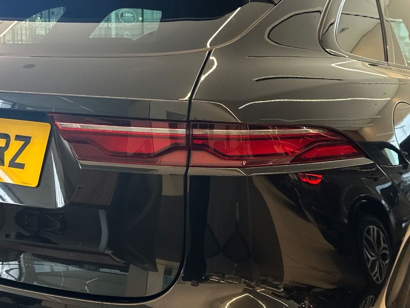 2024 (24) JAGUAR F-PACE 2.0 D200 R-Dynamic SE Black 5dr Auto AWD 5095023