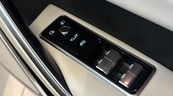 2024 (24) JAGUAR F-PACE 2.0 D200 R-Dynamic SE Black 5dr Auto AWD 5095027