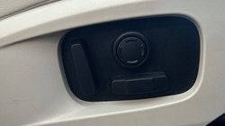 2024 (24) JAGUAR F-PACE 2.0 D200 R-Dynamic SE Black 5dr Auto AWD 5095028