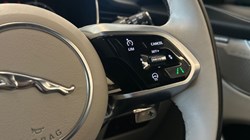 2024 (24) JAGUAR F-PACE 2.0 D200 R-Dynamic SE Black 5dr Auto AWD 5095033