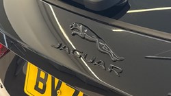 2023 (72) JAGUAR F-PACE 2.0 D200 R-Dynamic Black 5dr Auto AWD 5102822