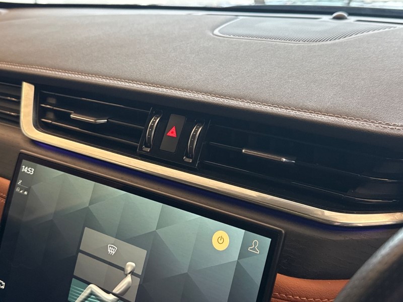 2023 (72) JAGUAR F-PACE 2.0 D200 R-Dynamic Black 5dr Auto AWD 5102812